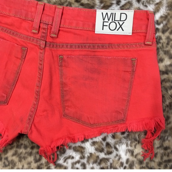 NWT WILDFOX FRIDAY NIGHT RED DISTRESSED SHORTS 28 - Picture 3 of 8